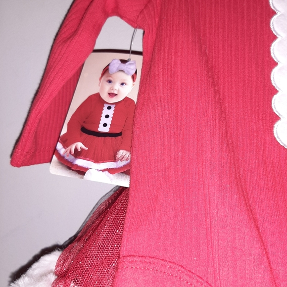 NWT Santa Baby 4 Pc Outfit Onesie Tutu Hairbow + - Picture 6 of 6